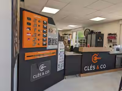 CLES & CO