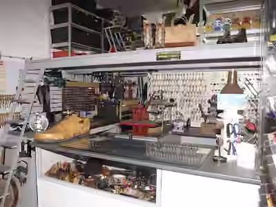 JB Cordonnerie - clés minute, tampons, gravures, badges, affûtage couteaux et ciseaux
